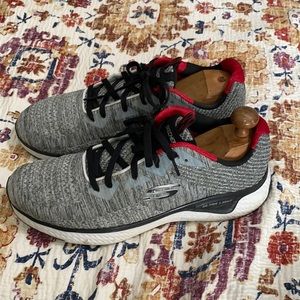 Men’s used Sketcher tennis shoes